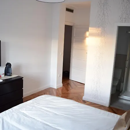 Suites Gran Via Bed & Breakfast