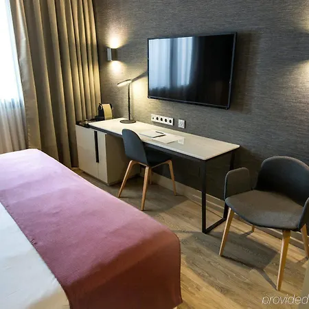 Barcelo Emperatriz Hotel 5*