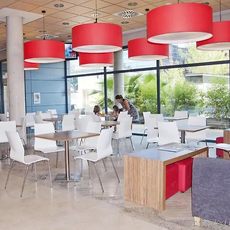 Hotel Travelodge Torrelaguna 3*