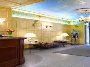 Carlos V Hotel Madrid
