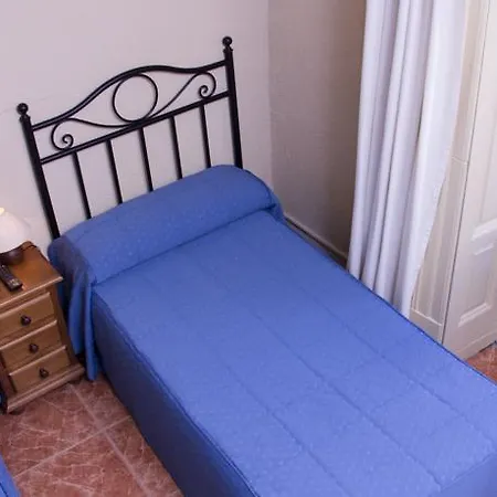 El Pilar Guest house 2*
