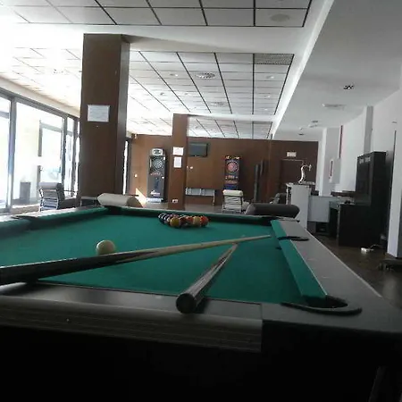 Tach Airport Hotell Madrid