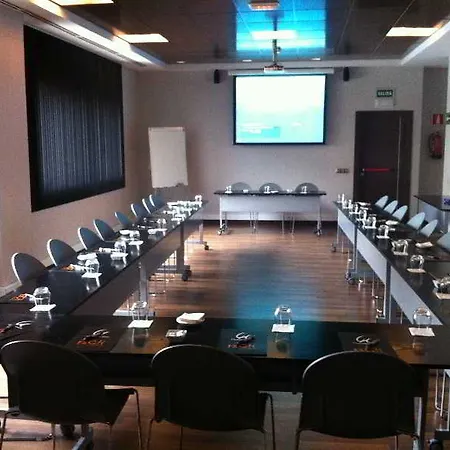 Hotell Tach Airport 4*