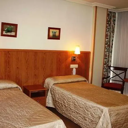 Ah Liceo - Arturo Soria Centro Hotel 4*
