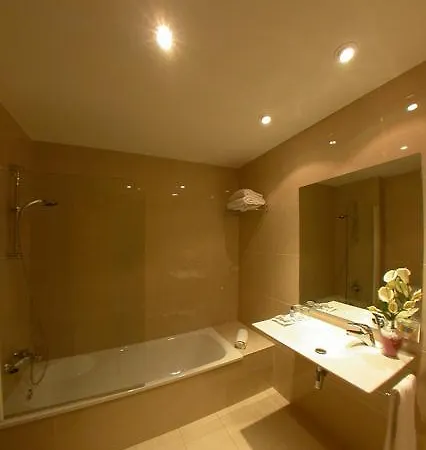 Ah Liceo - Arturo Soria Centro Hotel 4*