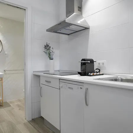 Aparthotel Nqn Aparts & Madrid