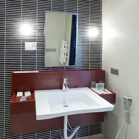 Confortel Atrium Hotel