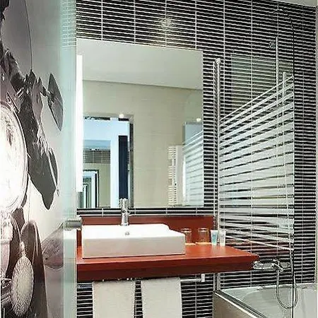 Confortel Atrium Hotel