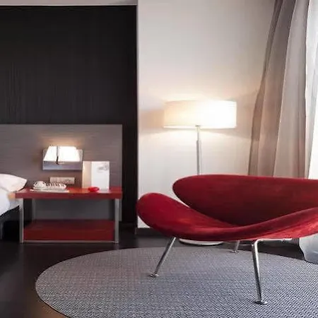 Confortel Atrium Hotel 4*