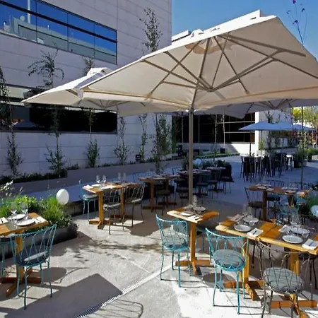 Aravaca Village Hotel Madryt