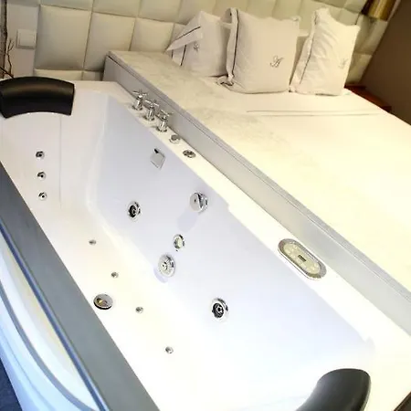 Ab Design Hotel 3*