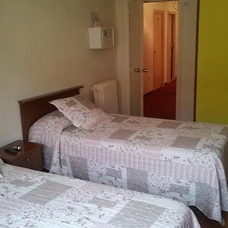 Casa de hóspedes Rober 2*