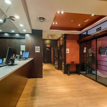 Hotel Petit Palace Cliper-gran Via 3*
