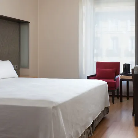 H10 Puerta De Alcalá 4* Madri