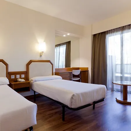 Hotel Senator Barajas 4*
