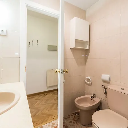 Tribunal Apartment *