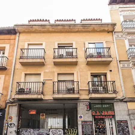 Tribunal Apartment