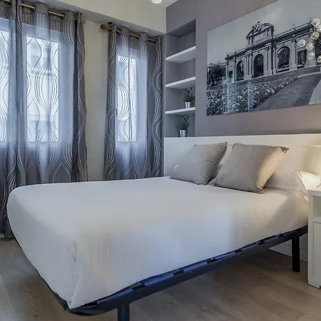 Apartment Plaza De Castilla Ii - Modernidad Y Confort En *