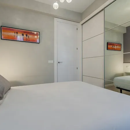 Plaza De Castilla Ii - Modernidad Y Confort En *