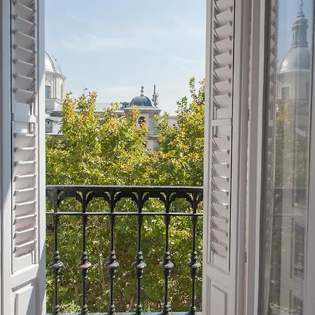 Apartment Montaber - Las Salesas Madrid