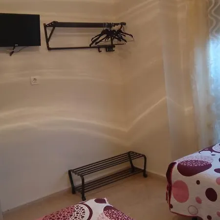 Huespedes Toledo Guest house *