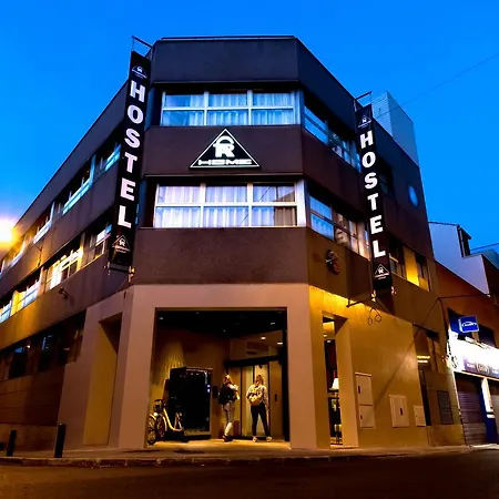 Far Bernabeu Hostal Madrid