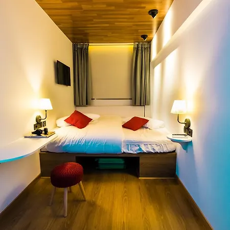 Far Bernabeu Hostal
