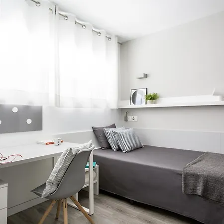 Residencia Universitaria Vallehermoso Apartment