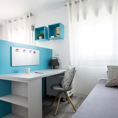 Residencia Universitaria Vallehermoso Apartment
