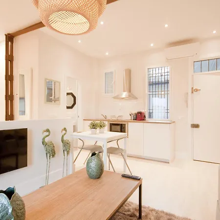 Apartment Oasis Ii: Lujo A Pasos Del Prado