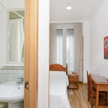Pensión Biarritz 2*