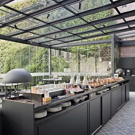 Unico Madrid, Small Luxury
