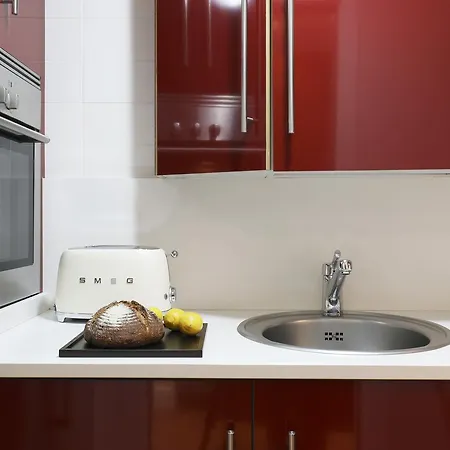 Recoletos House Aparthotel 4*