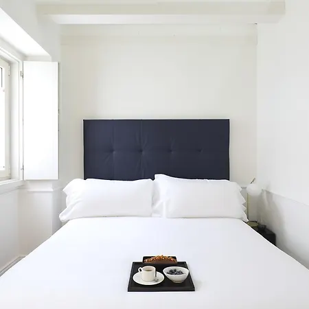 Recoletos House Aparthotel
