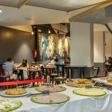 Mola Hostel Madrid