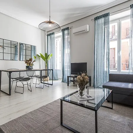 Apartment Plaza De Cibeles *