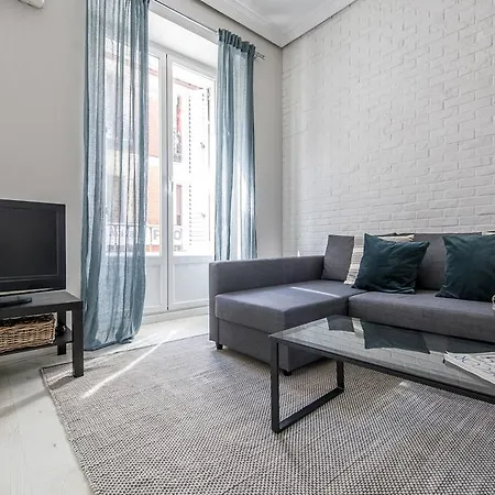 Plaza De Cibeles Apartment *