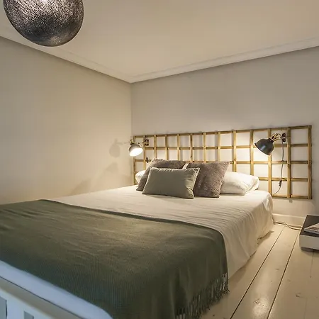 Plaza De Cibeles Apartment *
