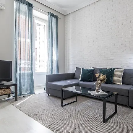 Plaza De Cibeles Apartment