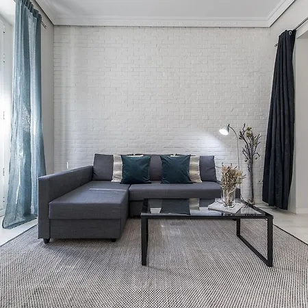 Apartment Plaza De Cibeles *