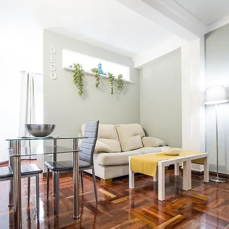 Estudios Gran Via Apartment