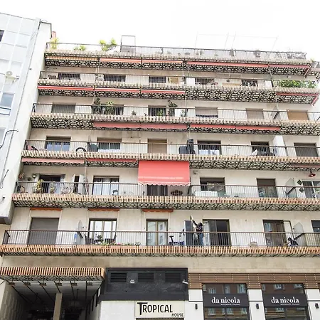 Estudios Gran Via Apartment