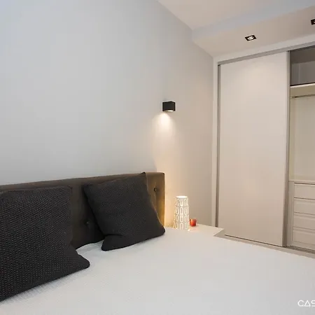 Carlota O'neill Apartment *