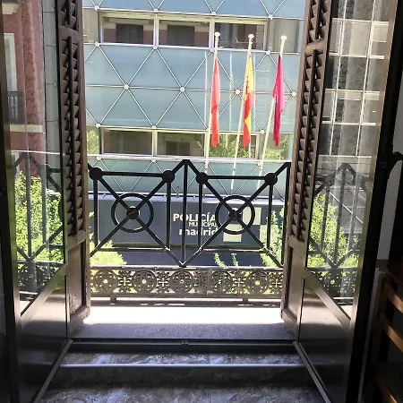 Paris Guest house *