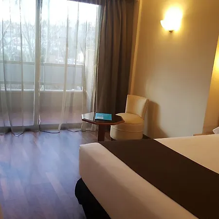 Hotel Senator Barajas Madrid