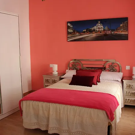 Casa De Huespedes Galaica Гостевой дом Мадрид
