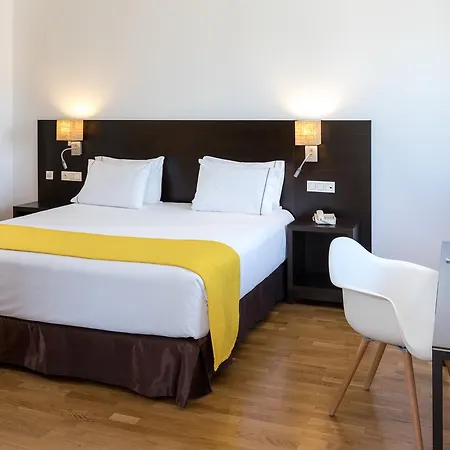 Rafaelhoteles Atocha 4*