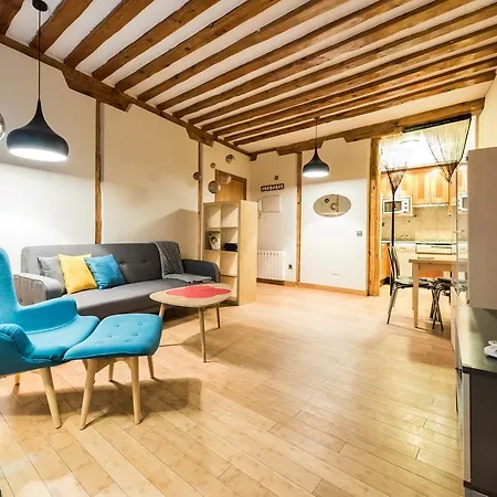 Latina Apartment *