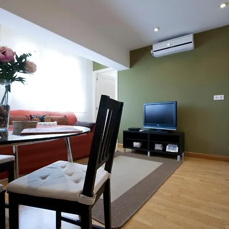 Apr Alcala Apartment *