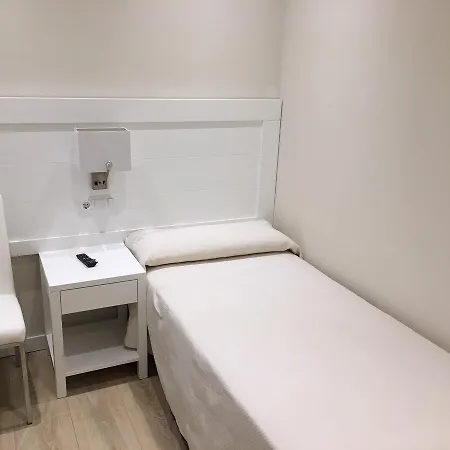 格兰大道街角酒店 3*